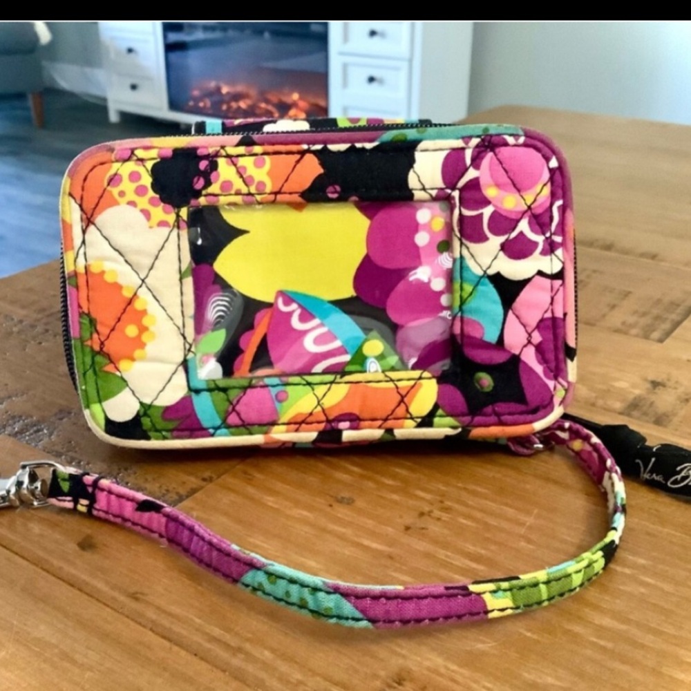 Vera Bradley‎ Va Va Bloom Pattern Wallet Wristlet.
